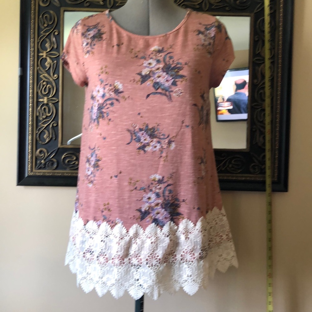 Ladies top‎